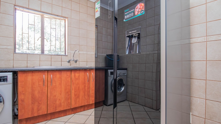 3 Bedroom Property for Sale in Safari Gardens North West